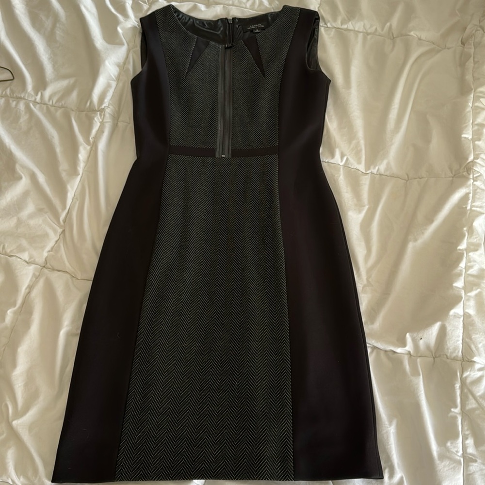 Black sleeveless mini zip up dress